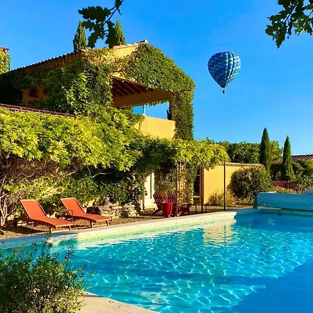 Le Mas Jorel Bed and Breakfast *